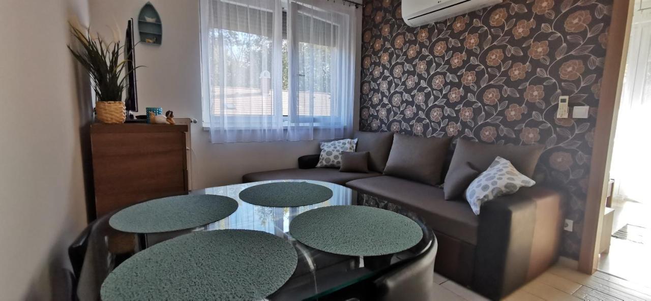 Appartamento Vivi Wellness Apartman Siófok Esterno foto