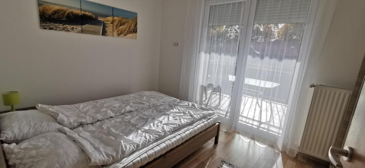 Appartamento Vivi Wellness Apartman Siófok Esterno foto
